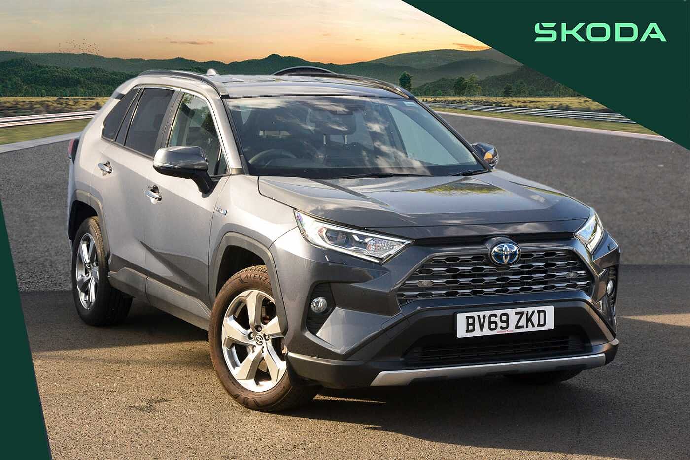 Main listing image - Toyota RAV4