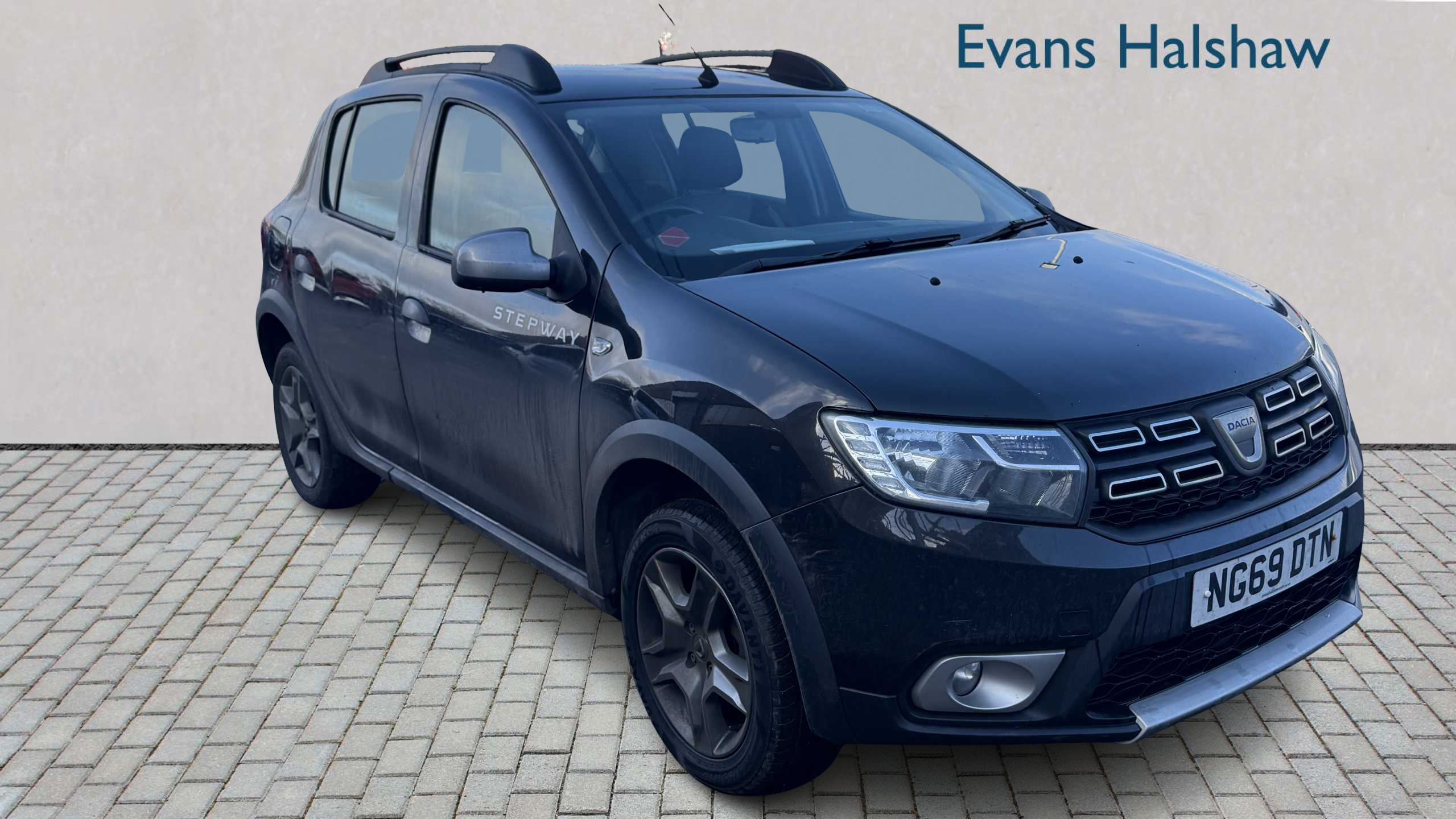 Main listing image - Dacia Sandero Stepway