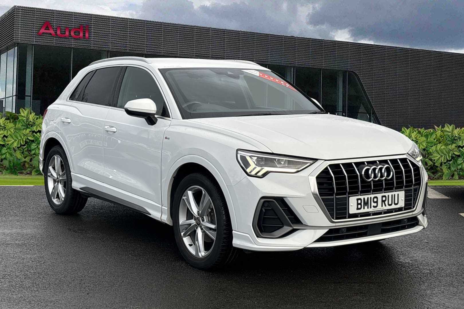 Main listing image - Audi Q3