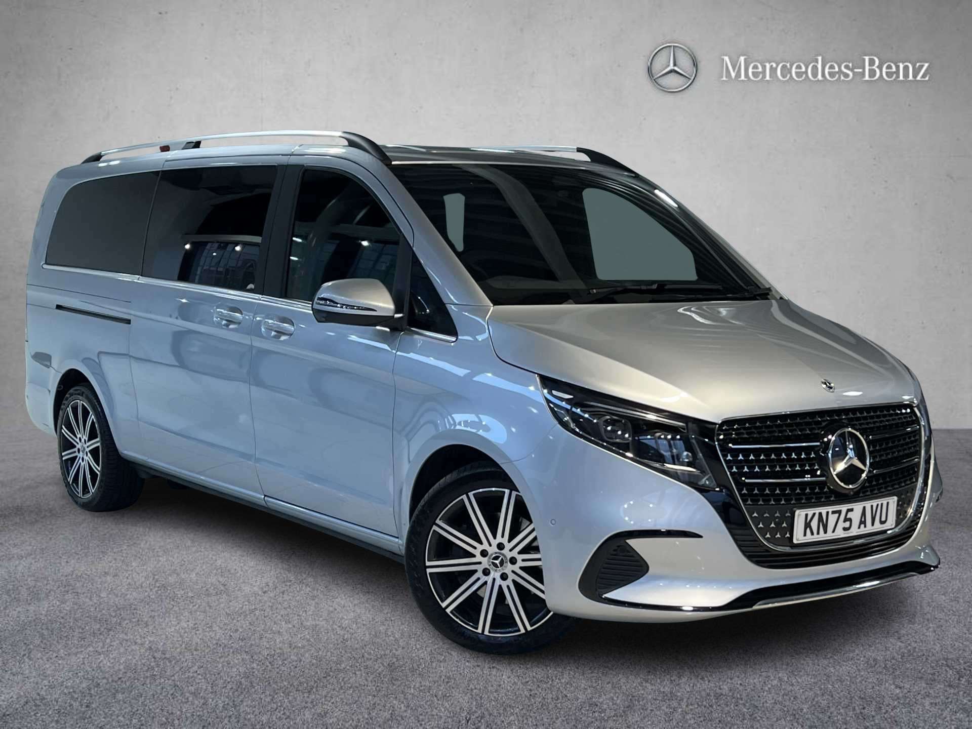 Main listing image - Mercedes-Benz V-Class