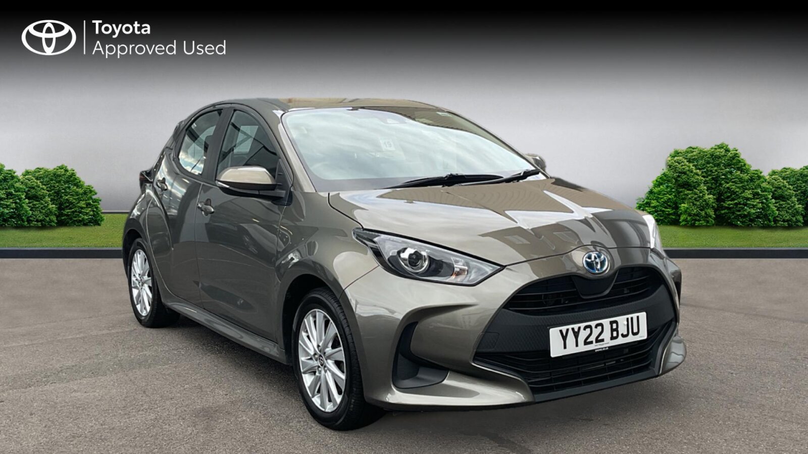 Main listing image - Toyota Yaris