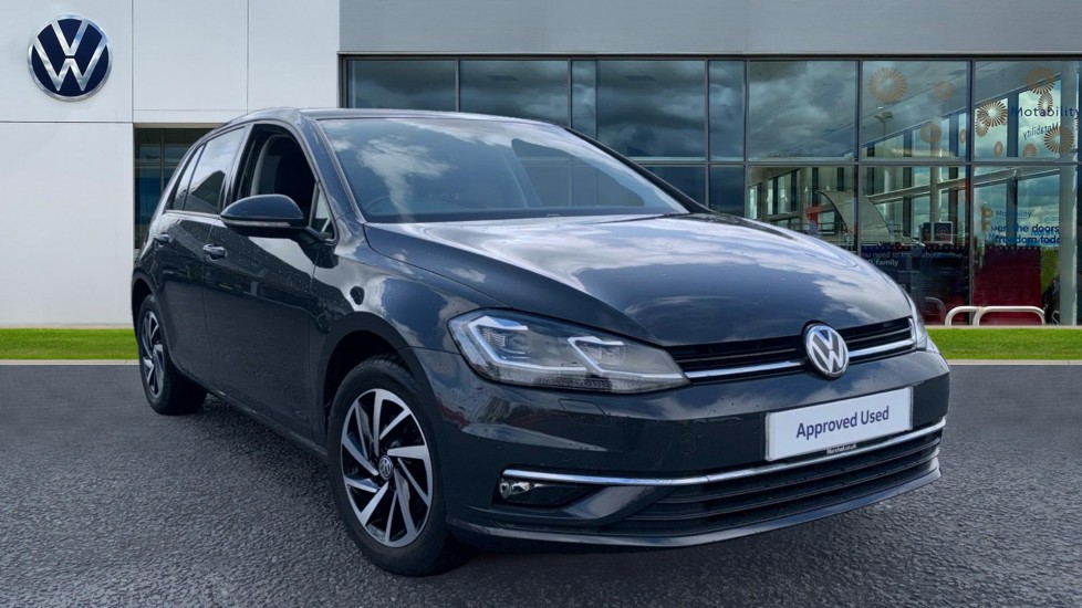 Main listing image - Volkswagen Golf