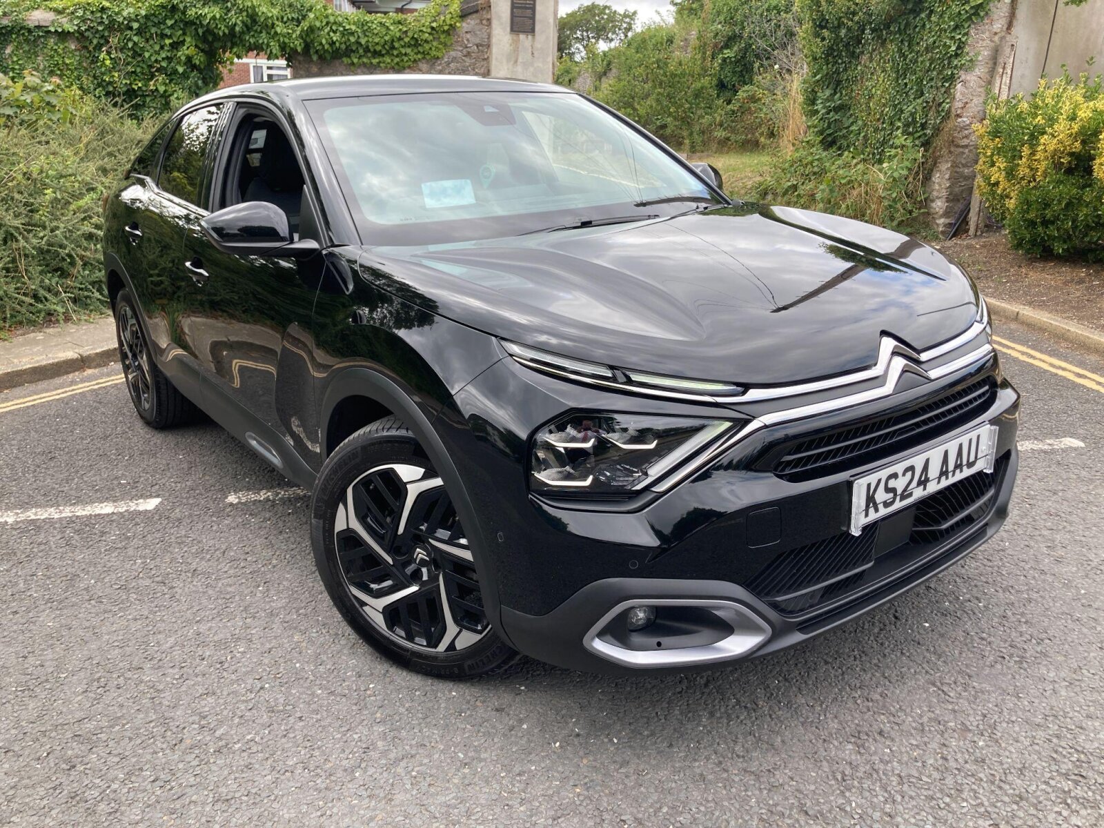 Main listing image - Citroen C4
