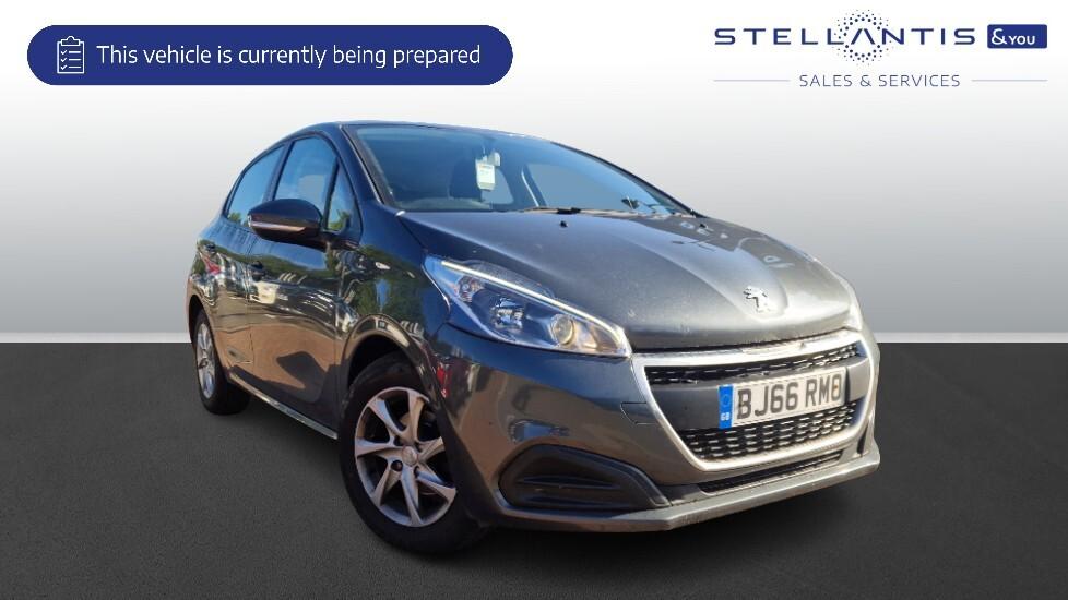 Main listing image - Peugeot 208