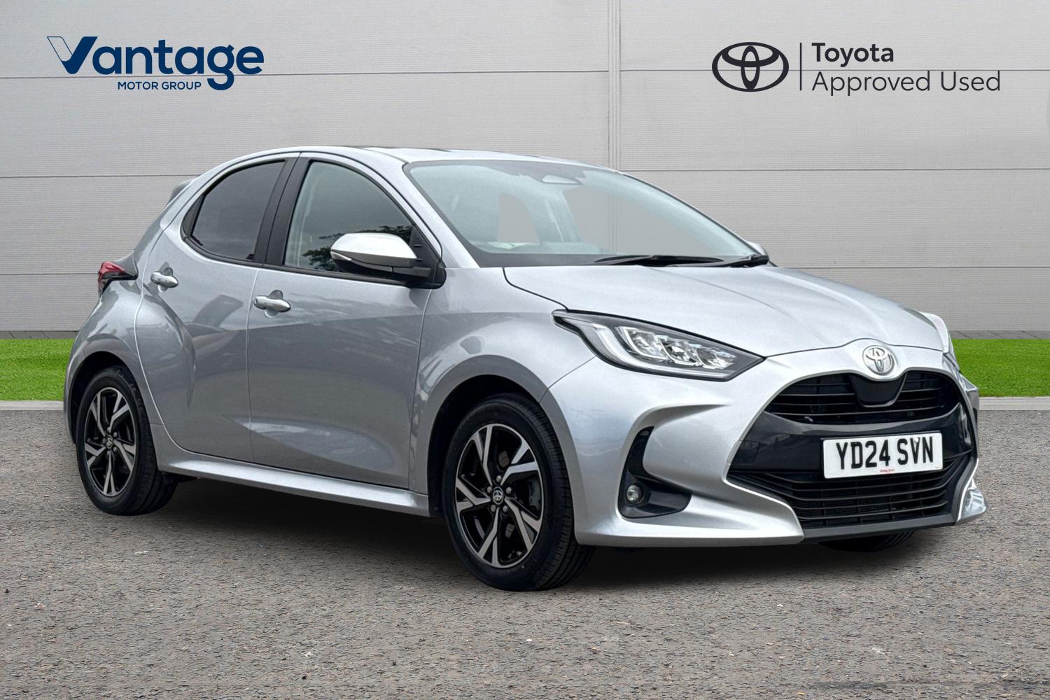 Main listing image - Toyota Yaris
