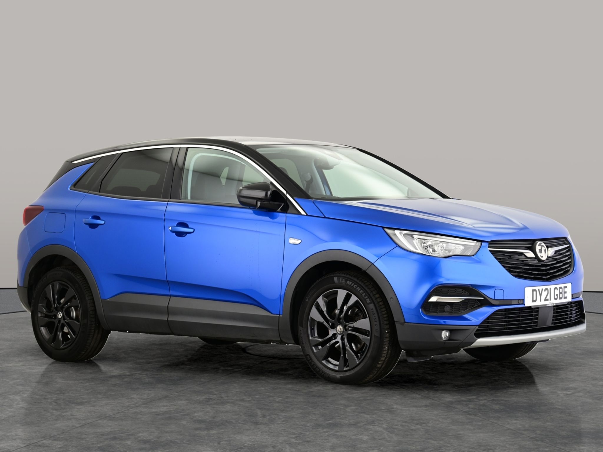 Main listing image - Vauxhall Grandland X