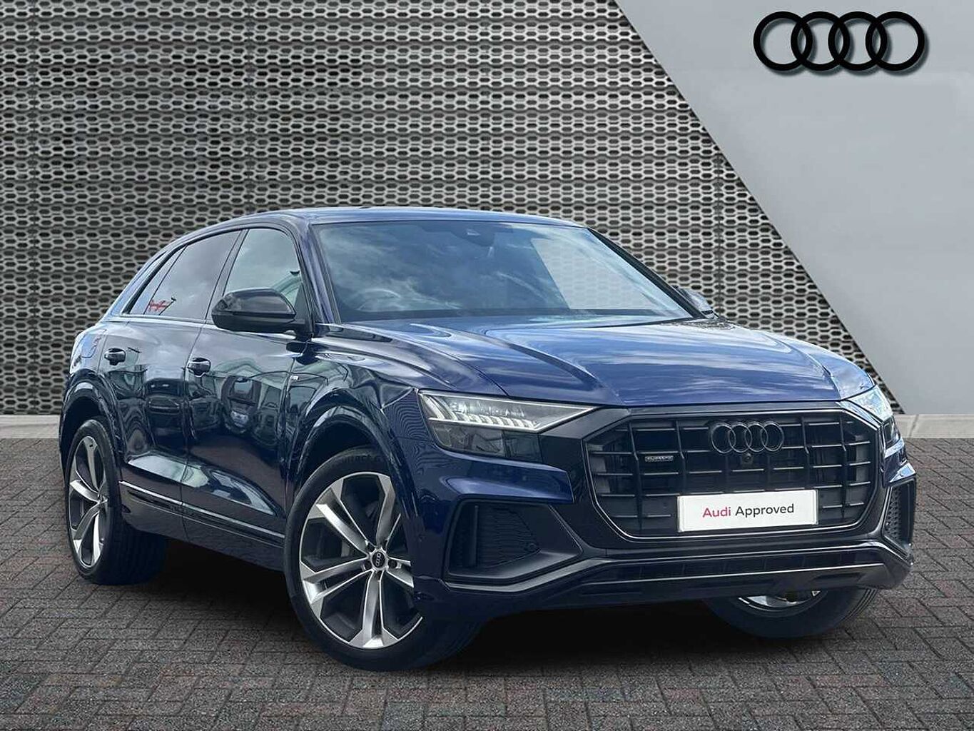 Main listing image - Audi Q8