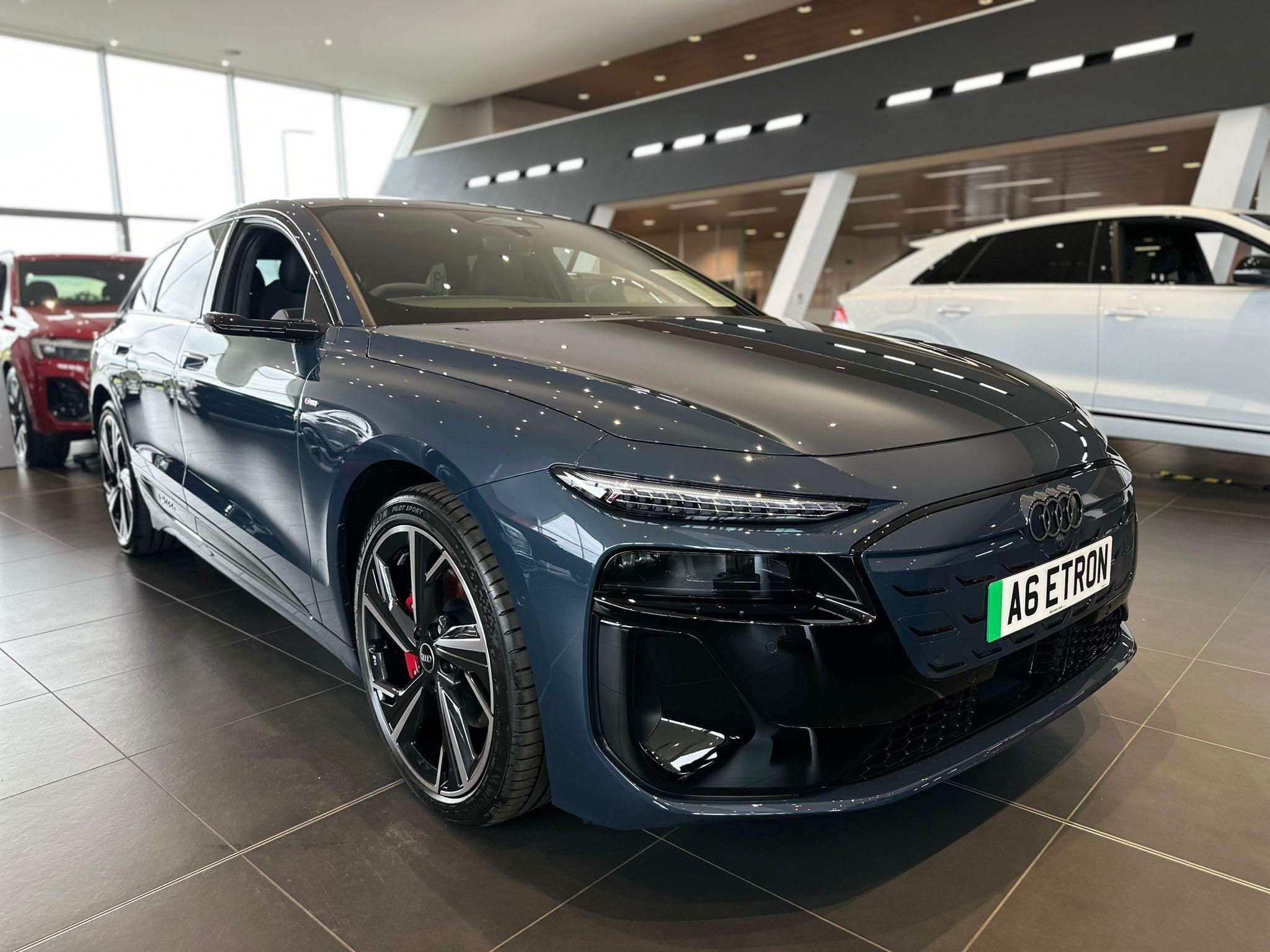 Main listing image - Audi e-tron