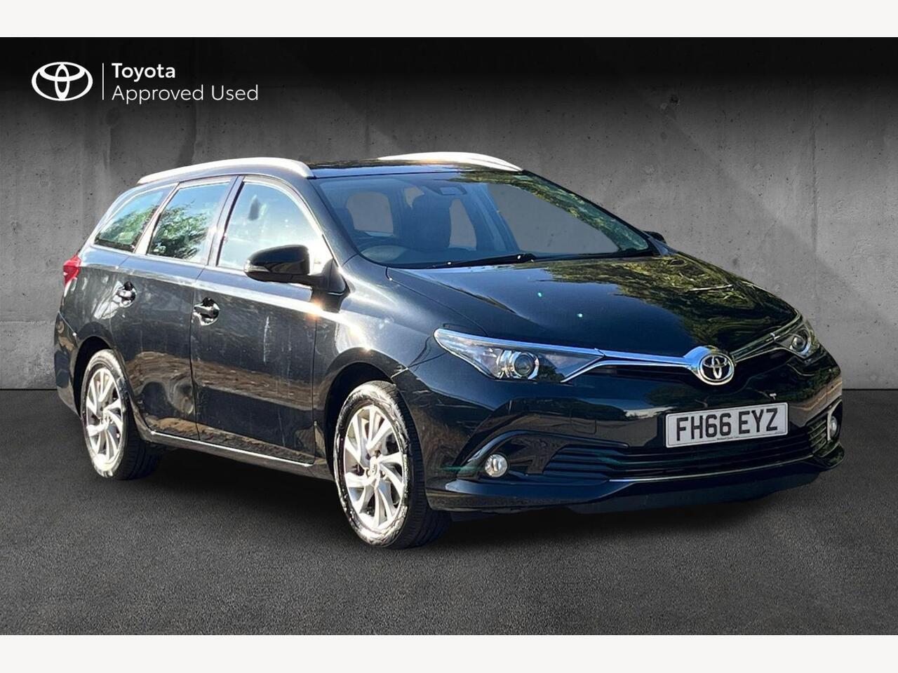 Main listing image - Toyota Auris