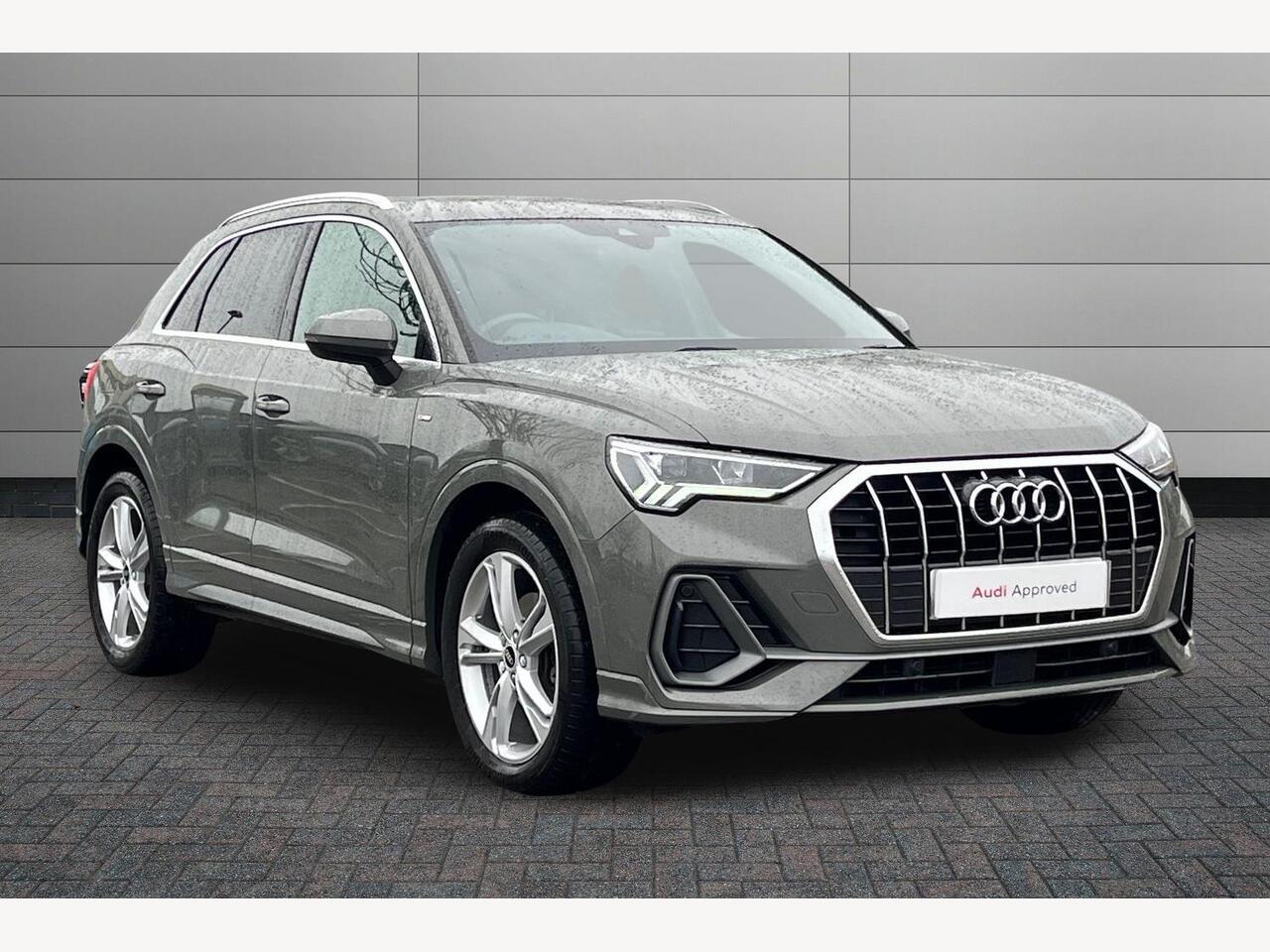 Main listing image - Audi Q3