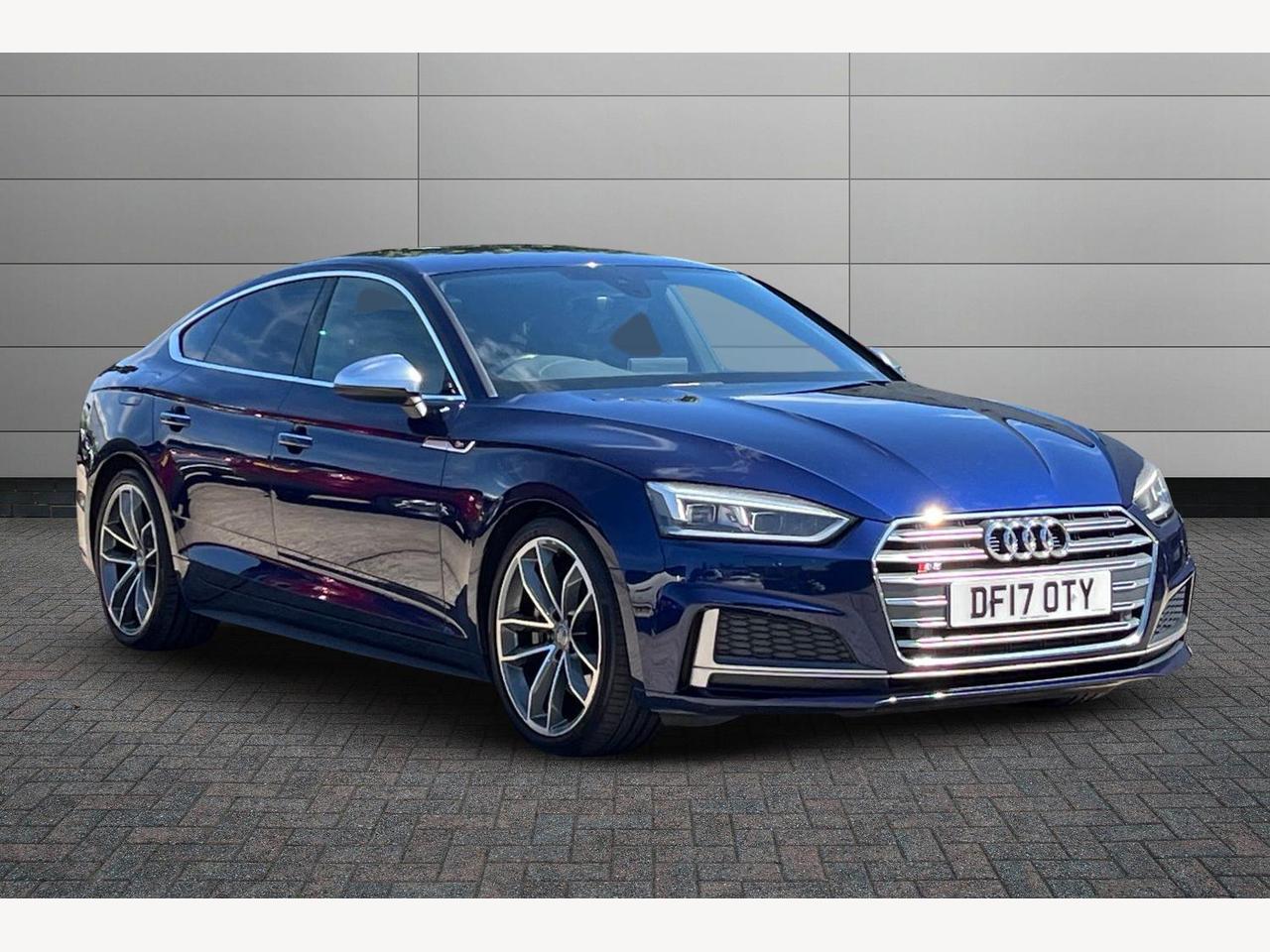 Main listing image - Audi S5