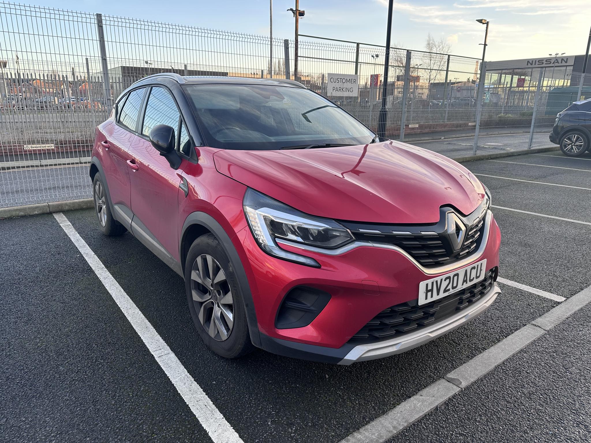 Main listing image - Renault Captur