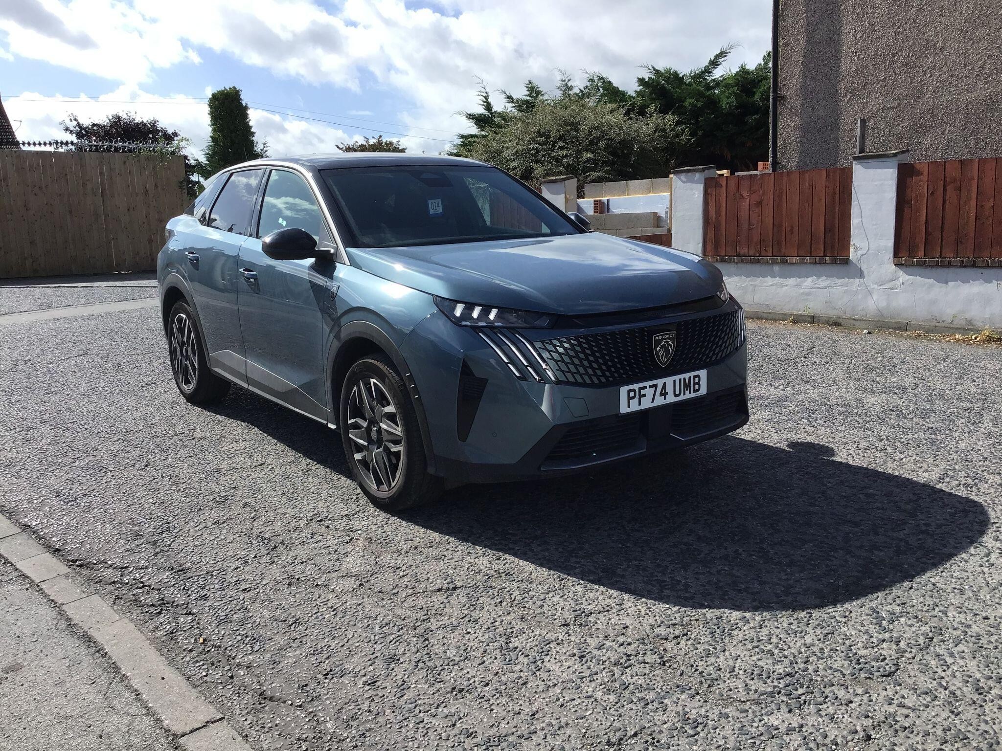 Main listing image - Peugeot 3008