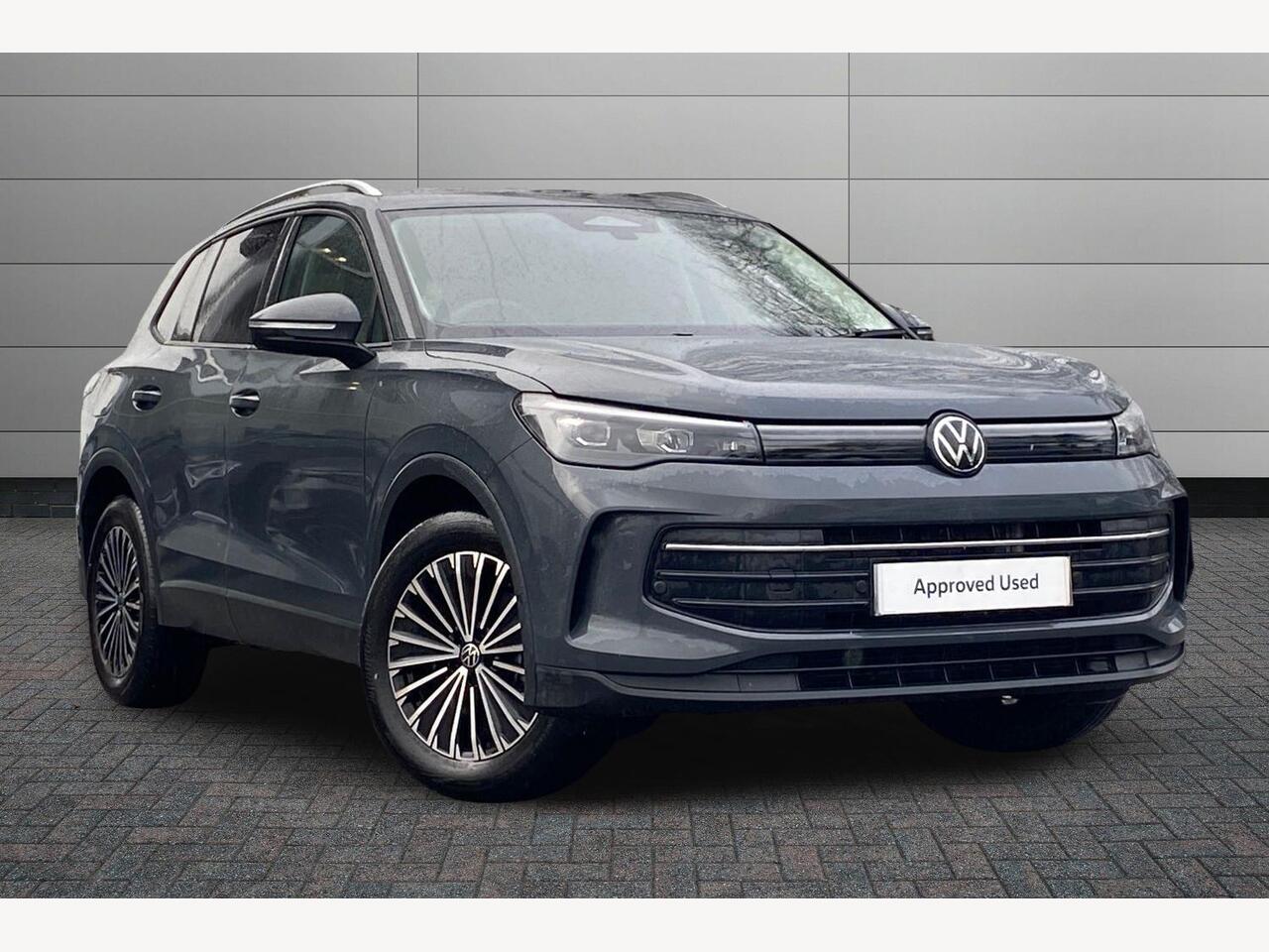 Main listing image - Volkswagen Tiguan