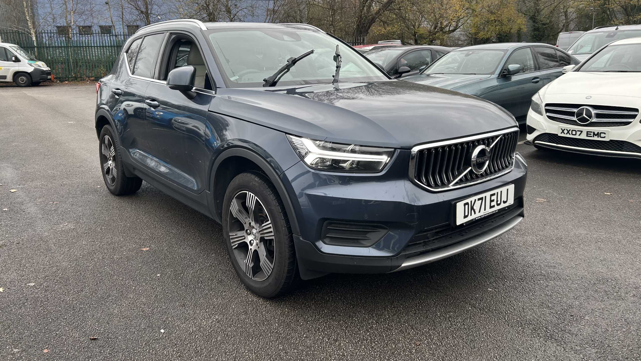 Main listing image - Volvo XC40