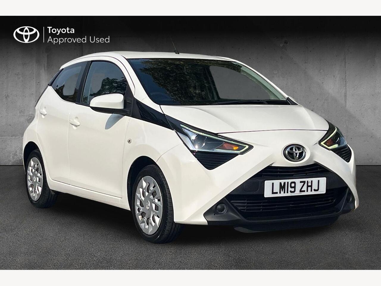 Main listing image - Toyota Aygo