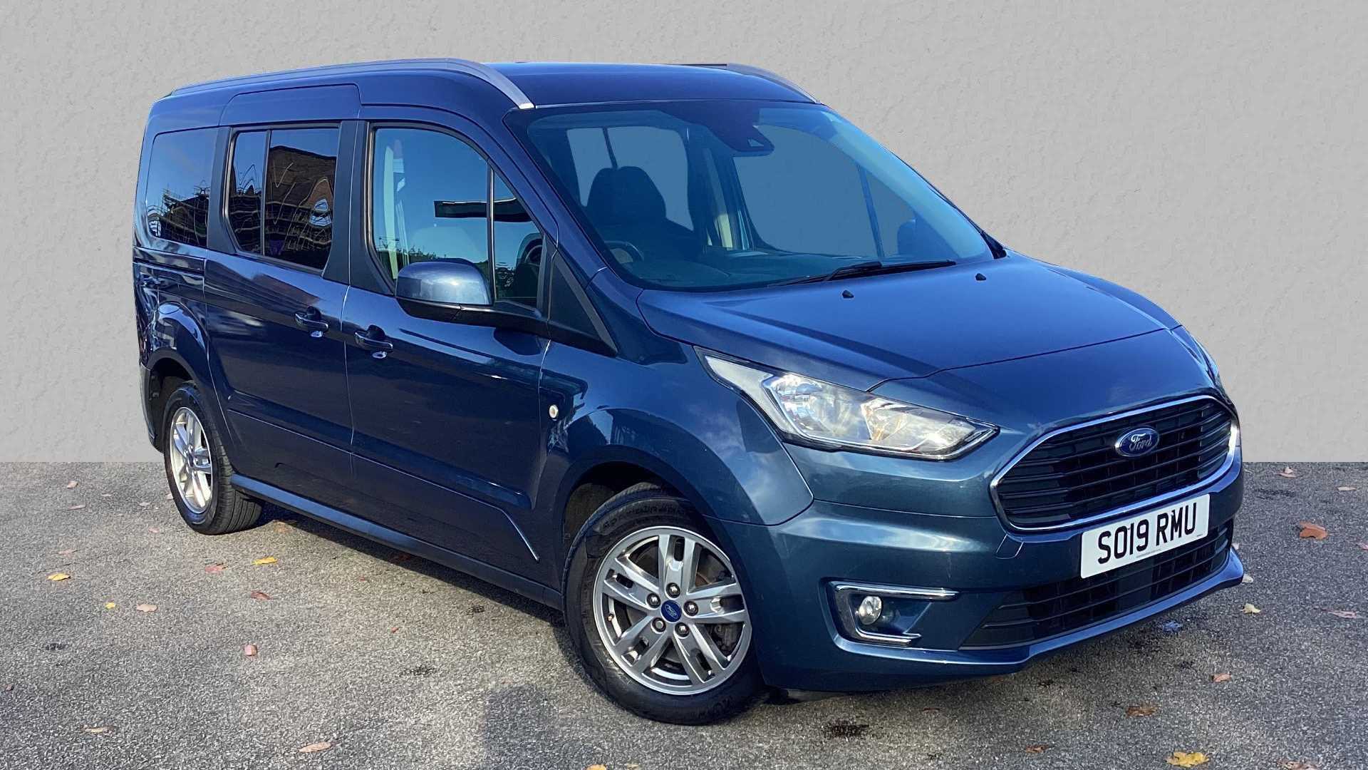 Main listing image - Ford Grand Tourneo Connect