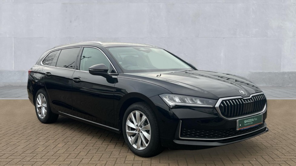 Main listing image - Skoda Superb Estate