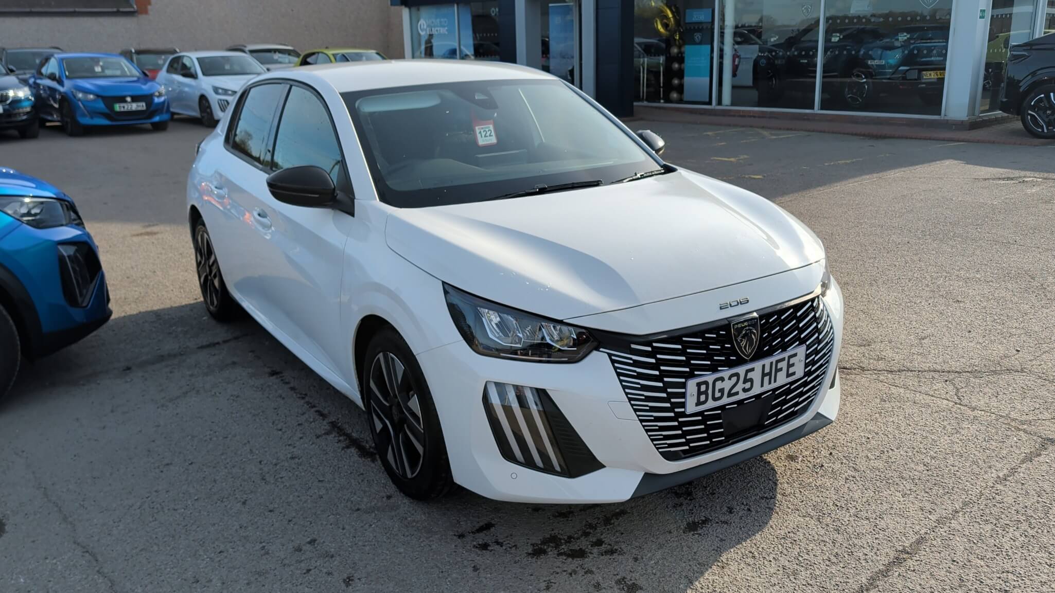 Main listing image - Peugeot 208