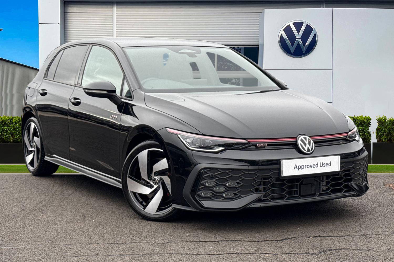 Main listing image - Volkswagen Golf