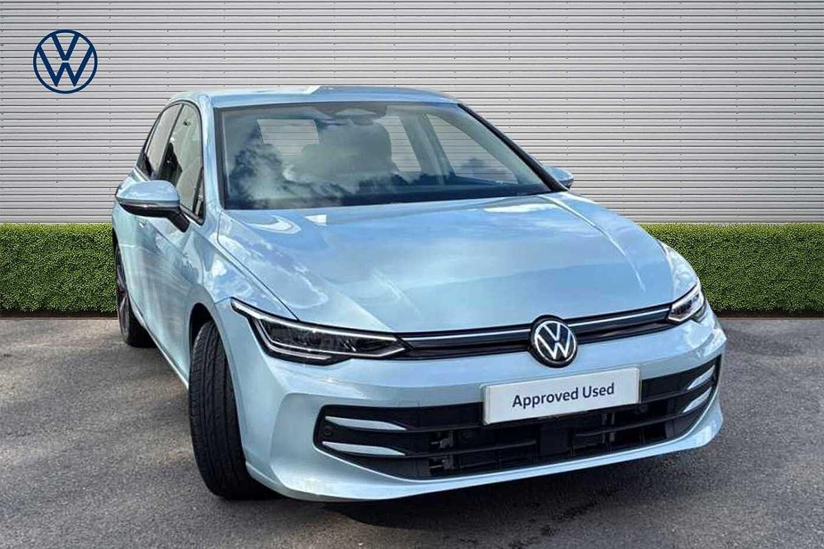 Main listing image - Volkswagen Golf