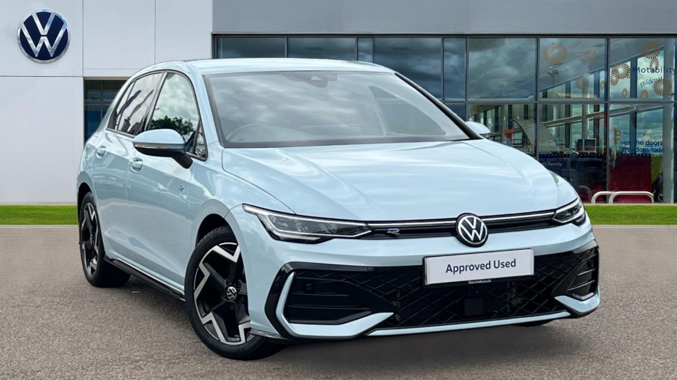 Main listing image - Volkswagen Golf