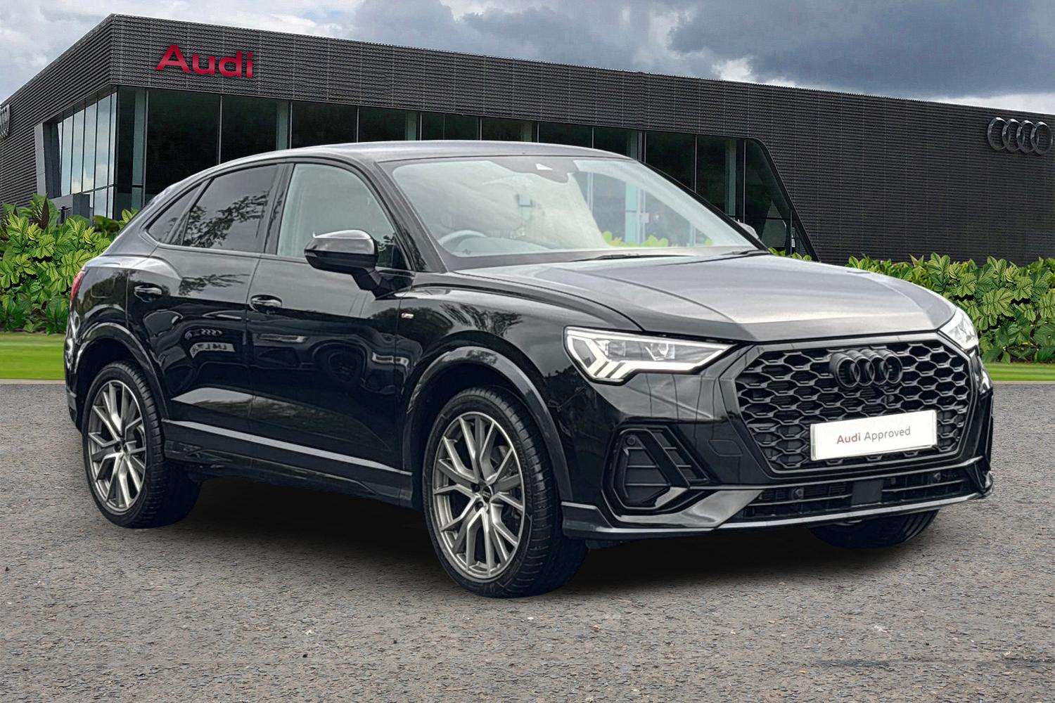 Main listing image - Audi Q3
