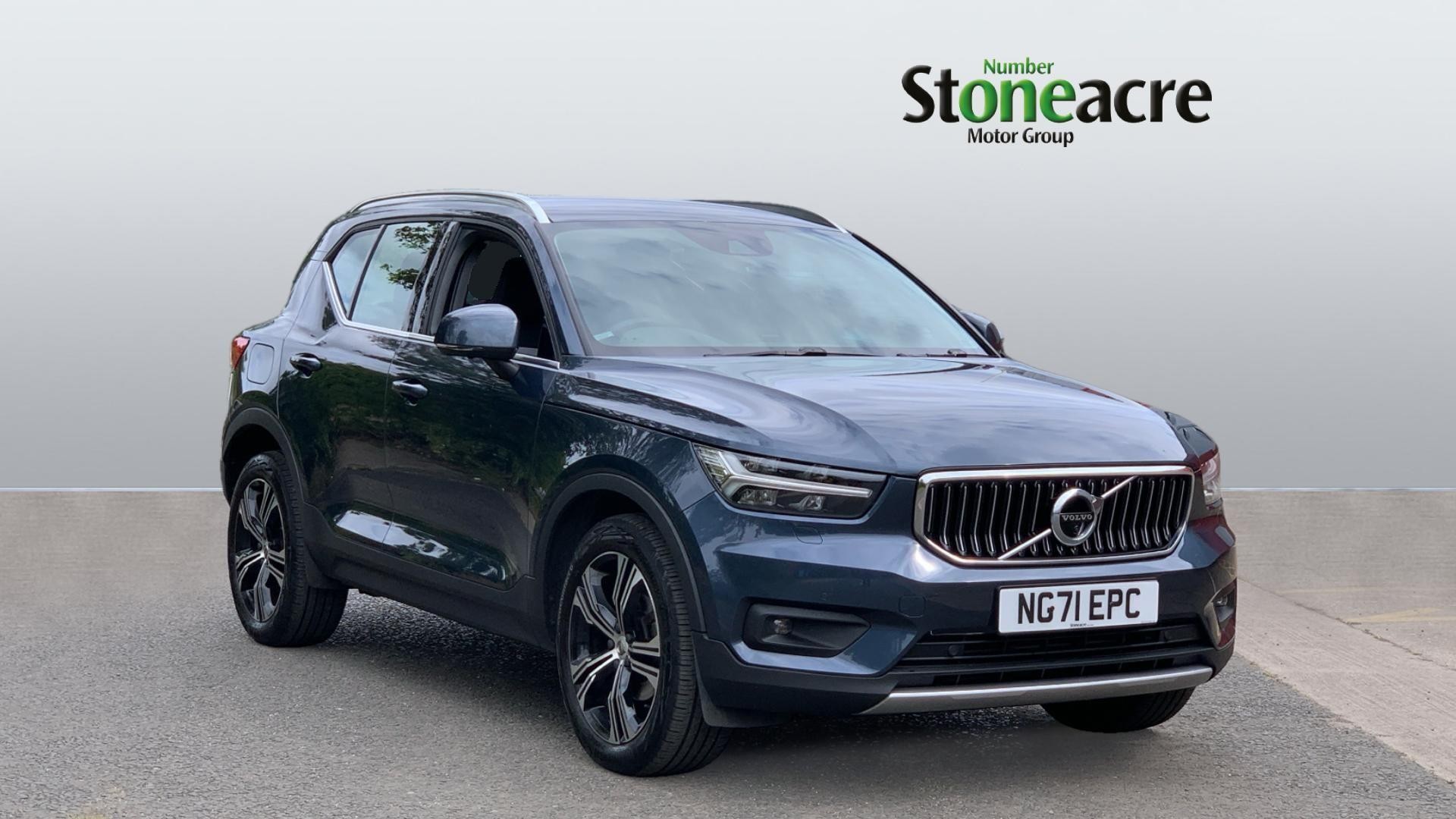 Main listing image - Volvo XC40