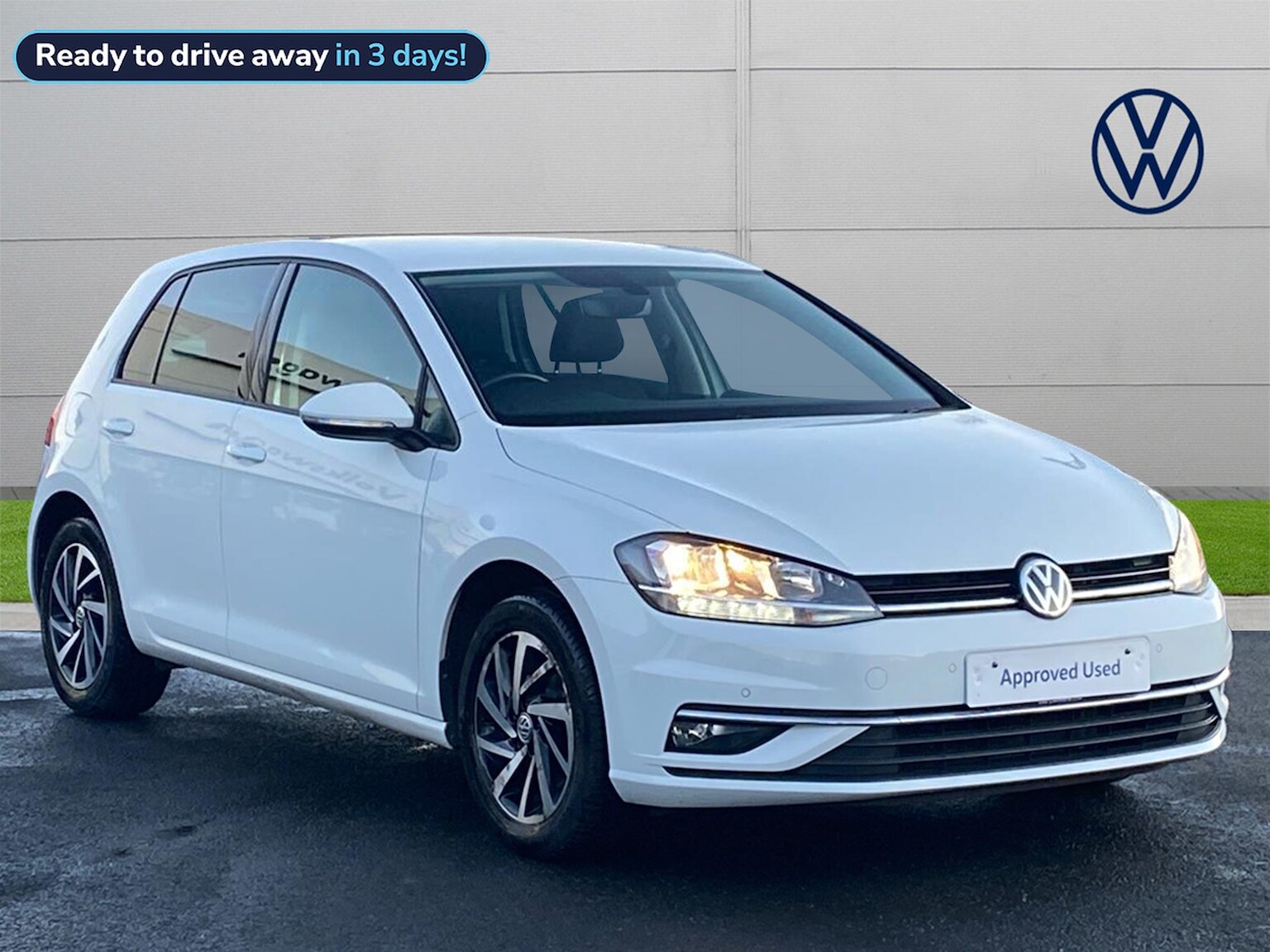 Main listing image - Volkswagen Golf