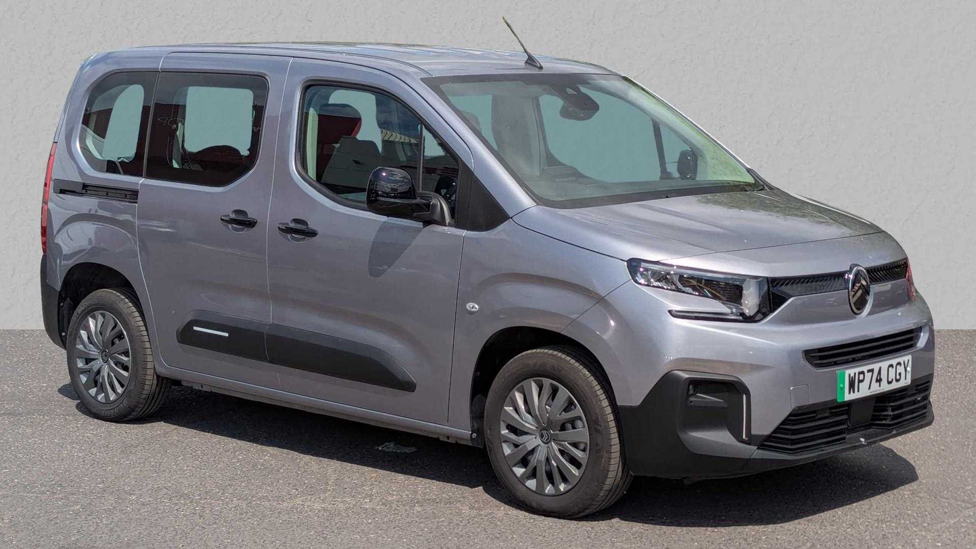 Main listing image - Citroen e-Berlingo