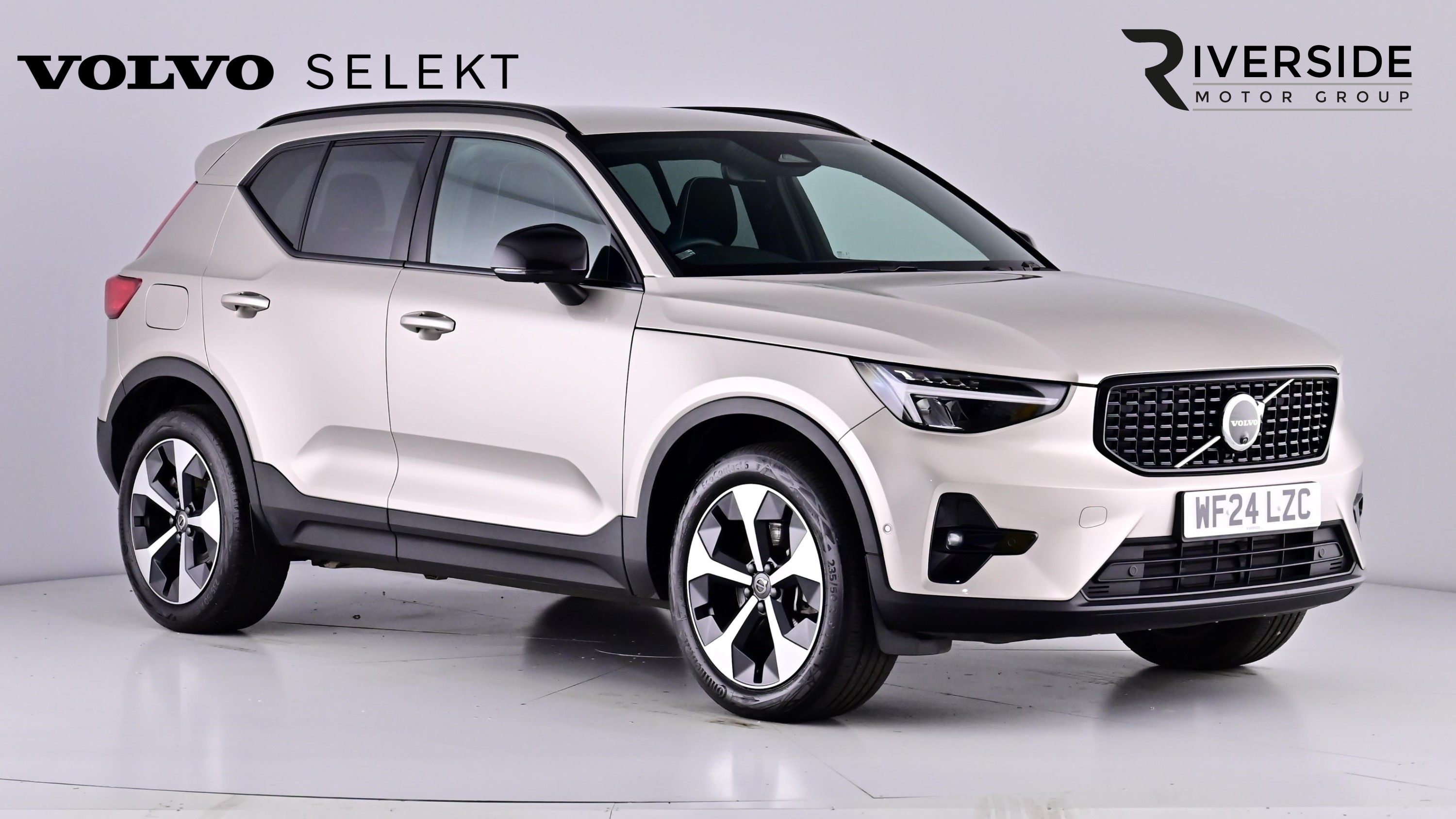 Main listing image - Volvo XC40