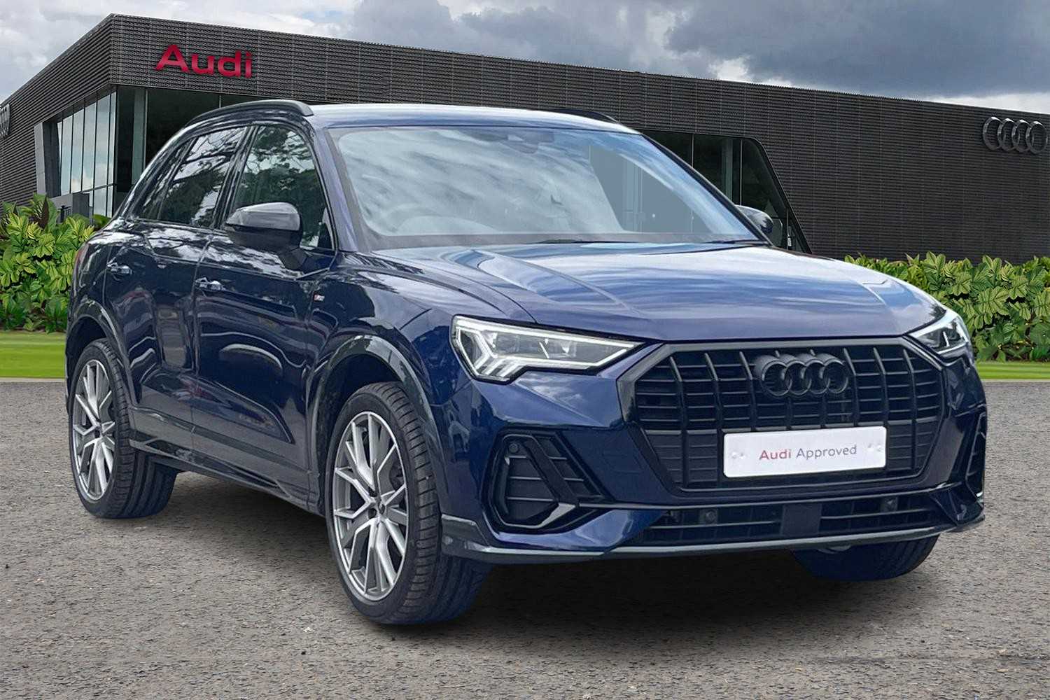 Main listing image - Audi Q3