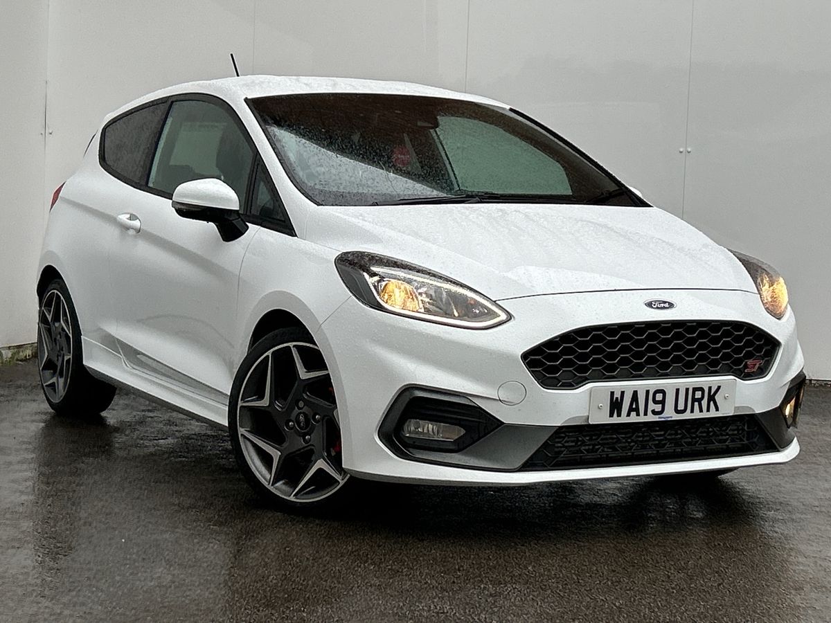 Main listing image - Ford Fiesta ST