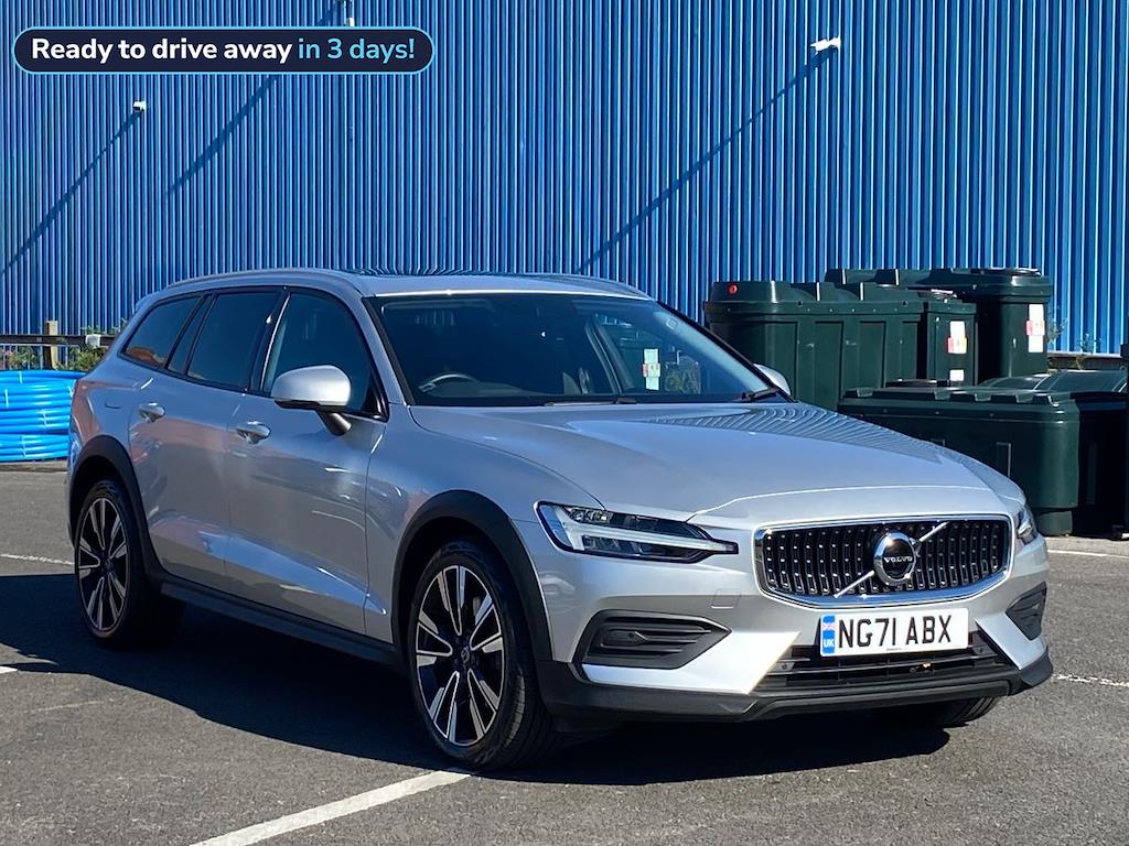 Main listing image - Volvo V60 Cross Country