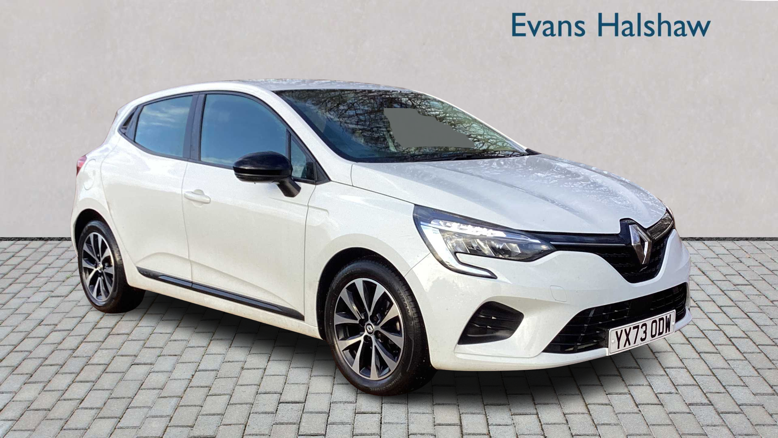 Main listing image - Renault Clio