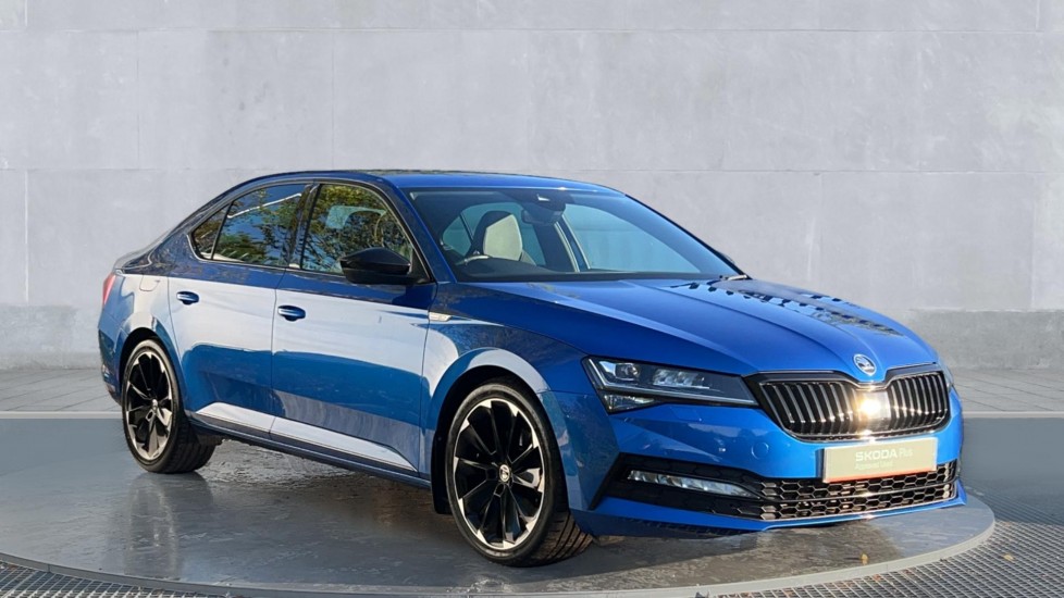 Main listing image - Skoda Superb