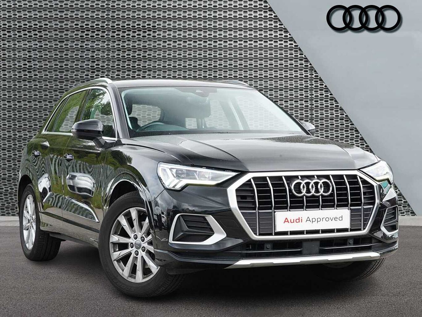 Main listing image - Audi Q3