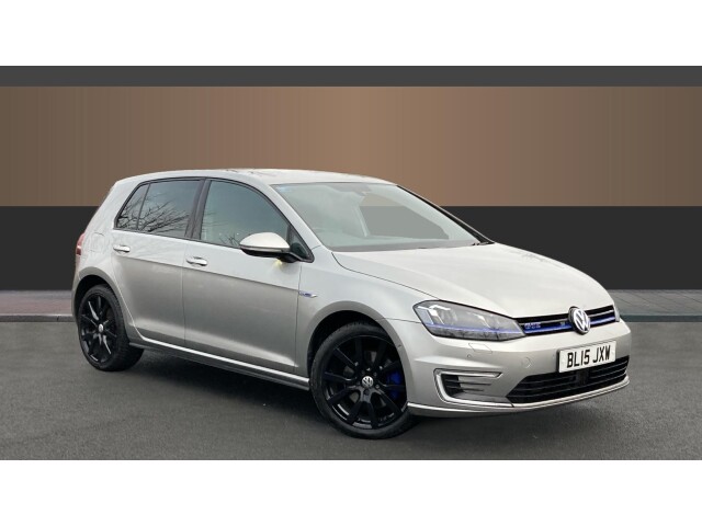 Main listing image - Volkswagen Golf GTE