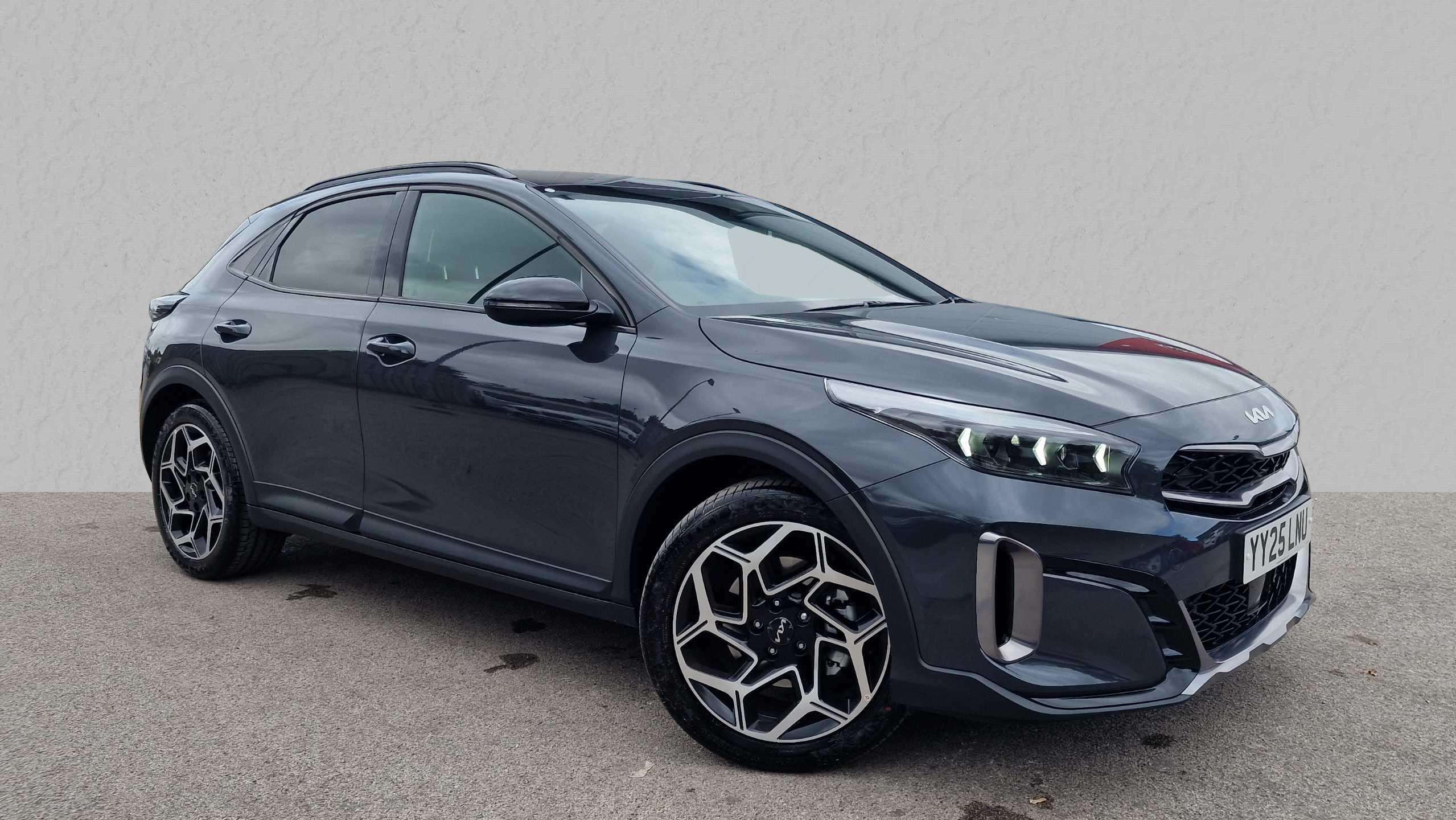 Main listing image - Kia XCeed