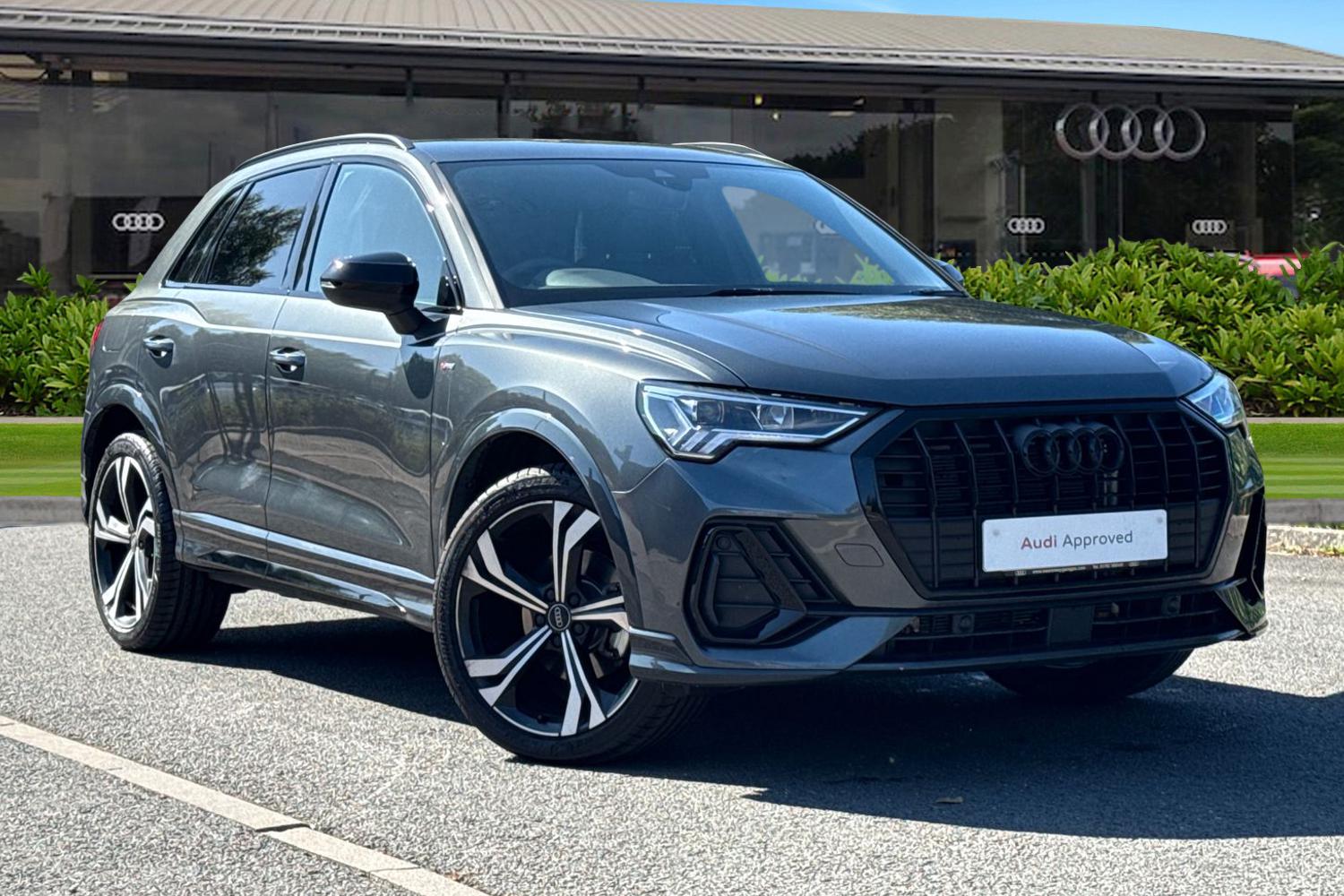 Main listing image - Audi Q3