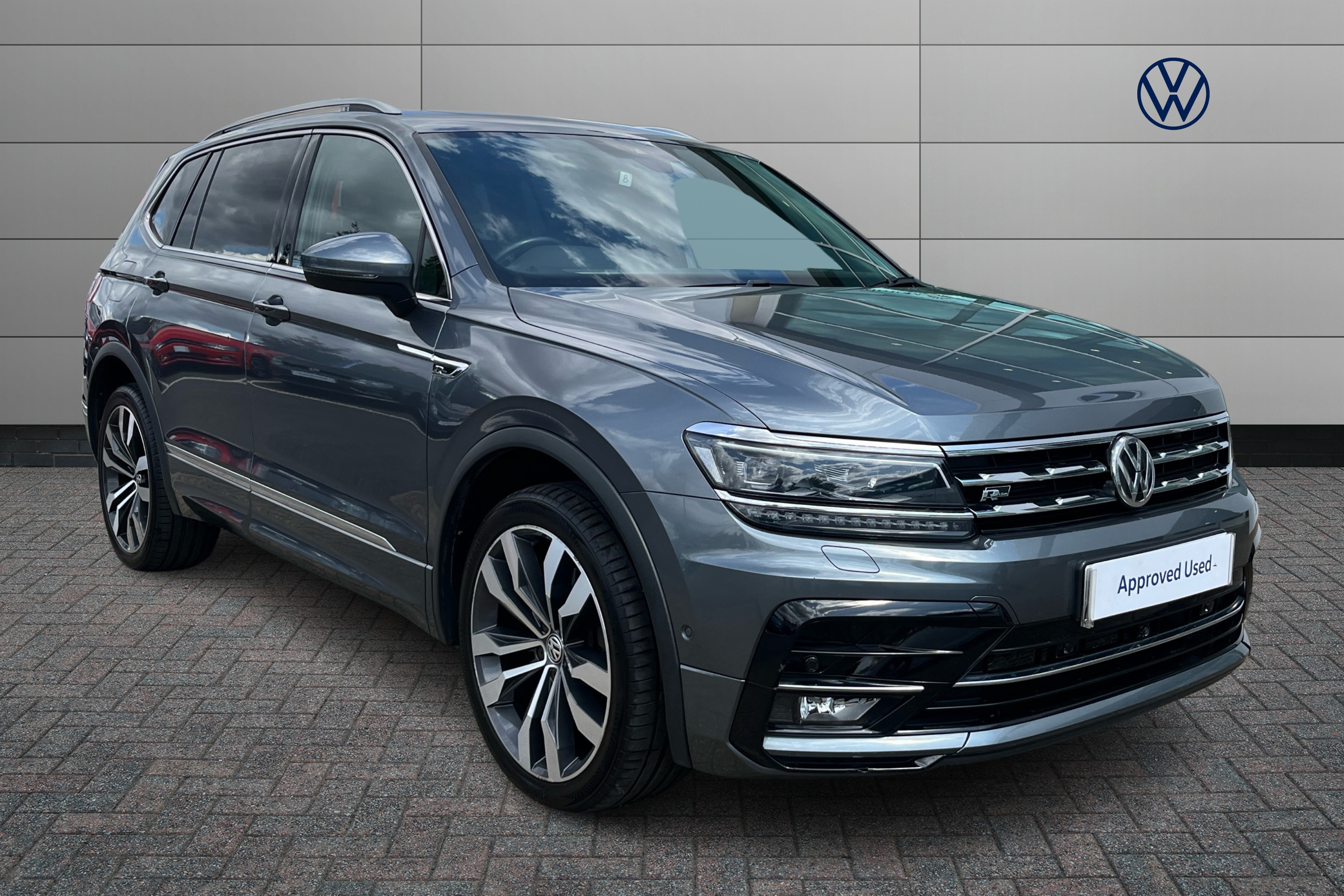 Main listing image - Volkswagen Tiguan Allspace
