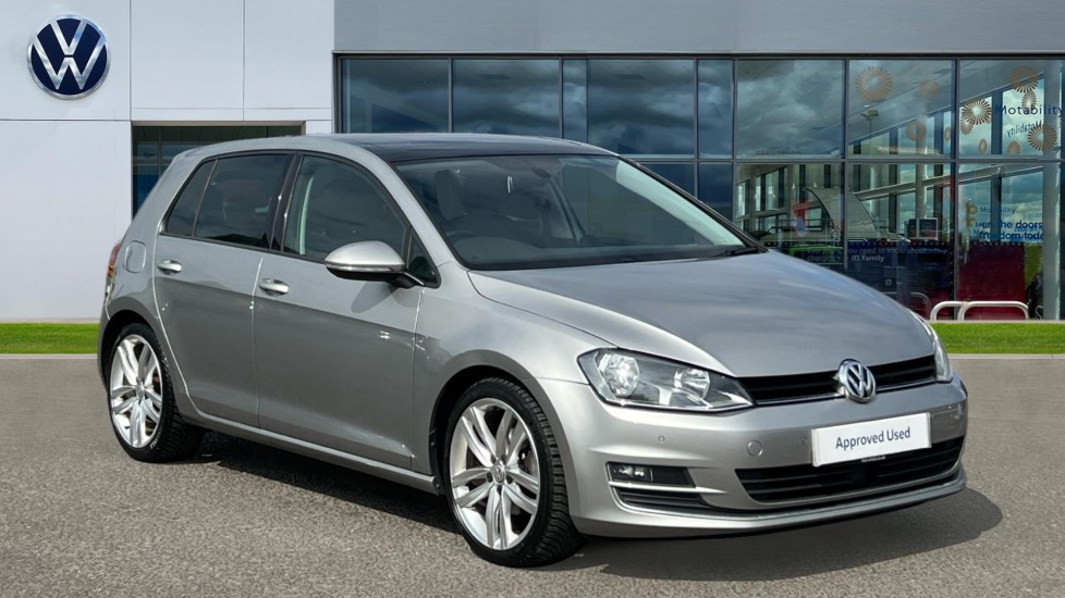 Main listing image - Volkswagen Golf