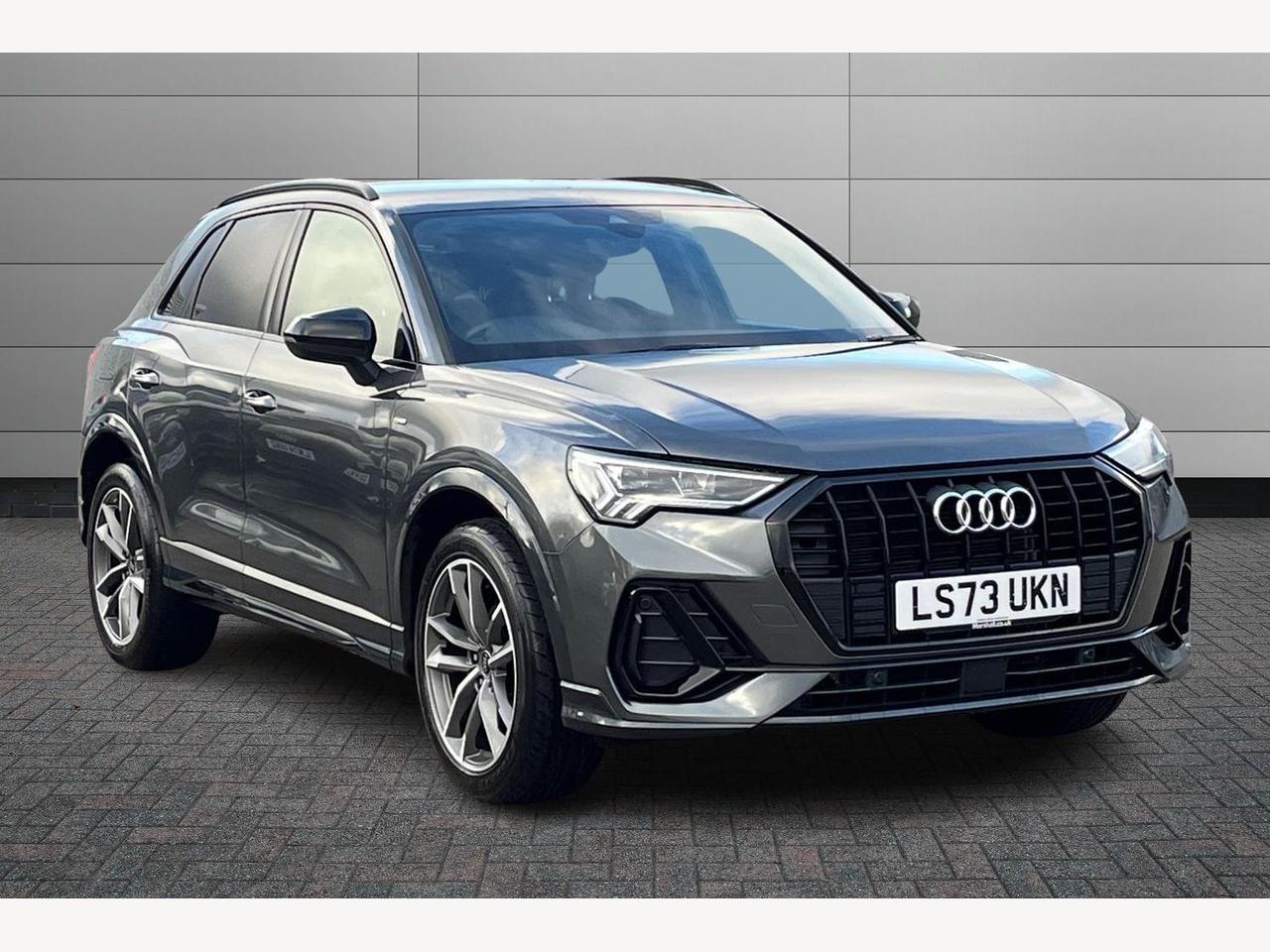 Main listing image - Audi Q3