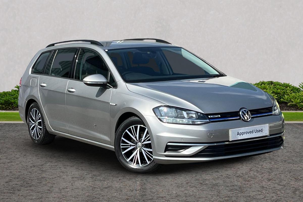 Main listing image - Volkswagen Golf
