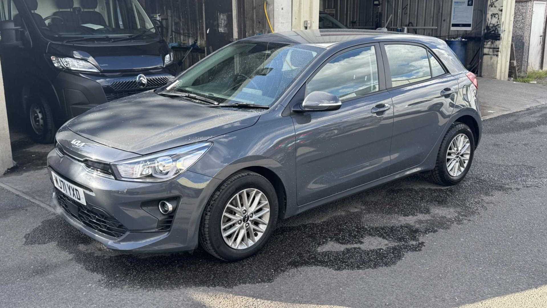 Main listing image - Kia Rio