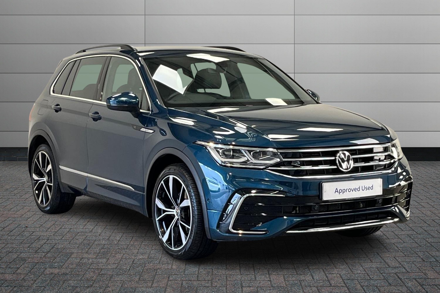 Main listing image - Volkswagen Tiguan