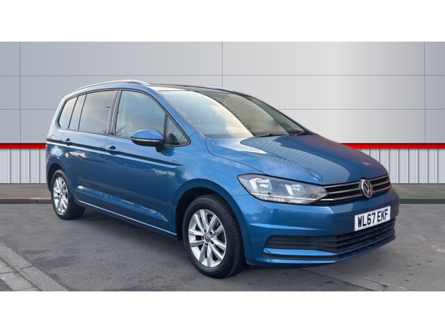 Main listing image - Volkswagen Touran