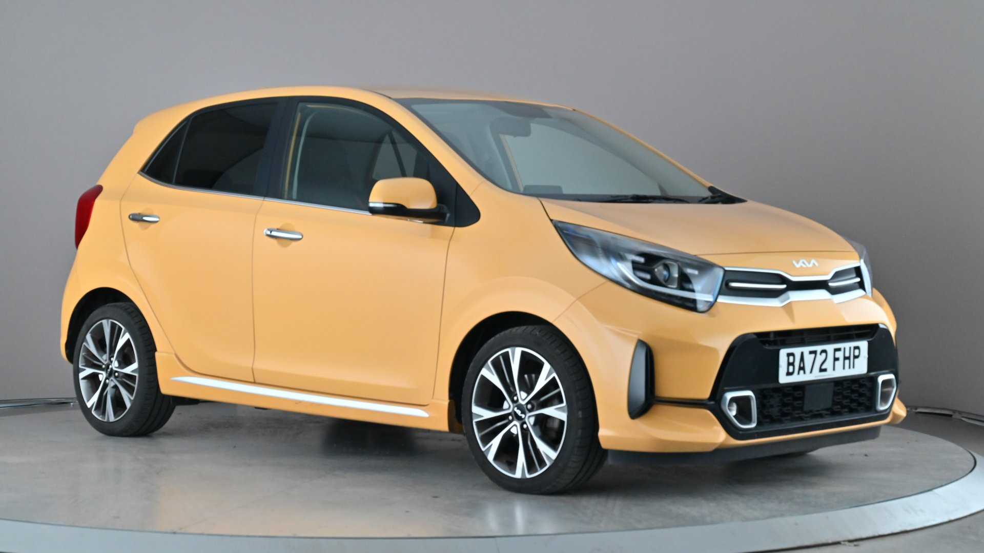 Main listing image - Kia Picanto
