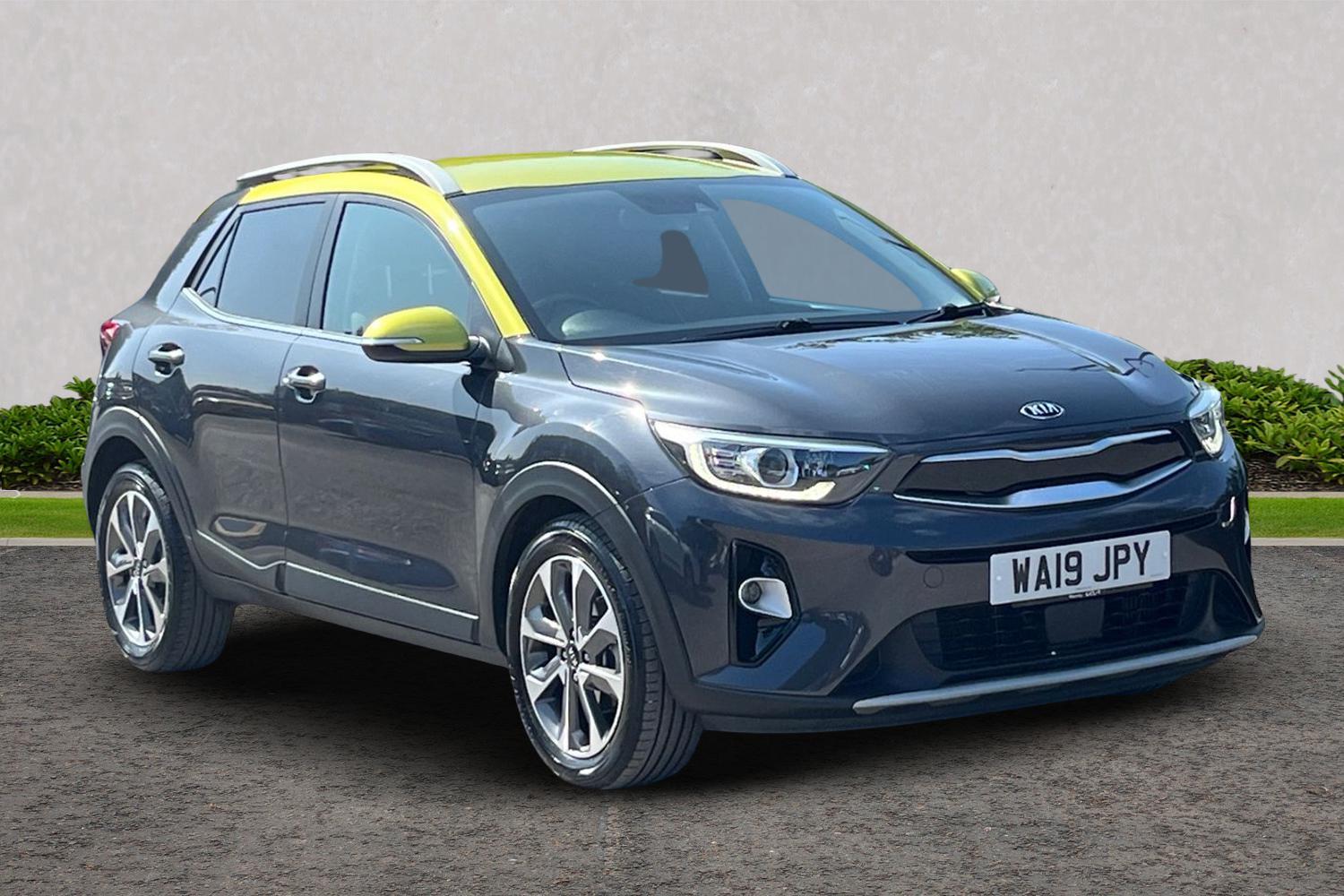 Main listing image - Kia Stonic