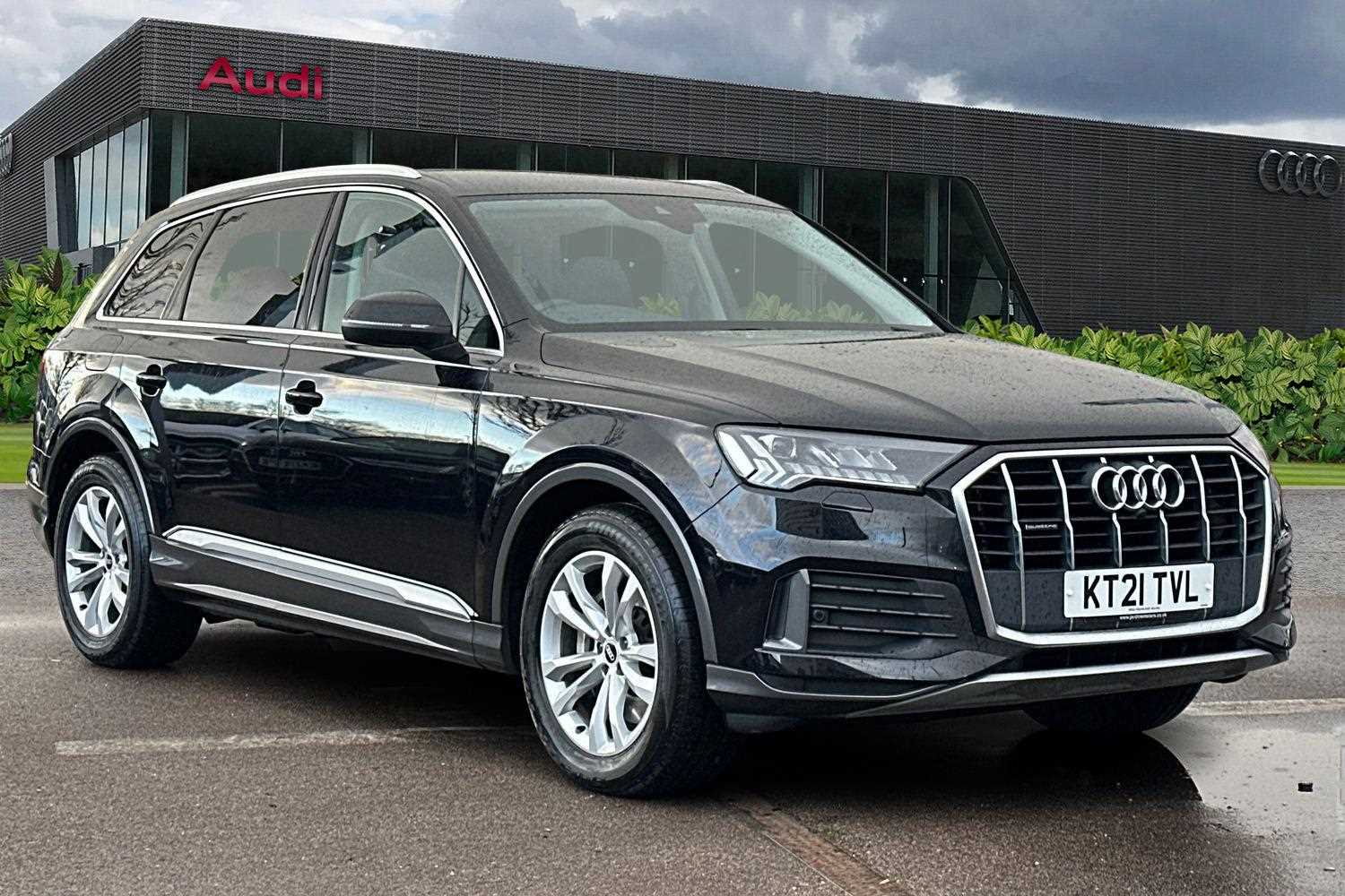 Main listing image - Audi Q7